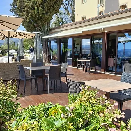 Giorgia In Collina 3*